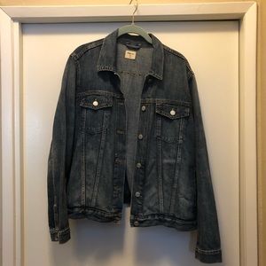 XL Gap Jean jacket!!